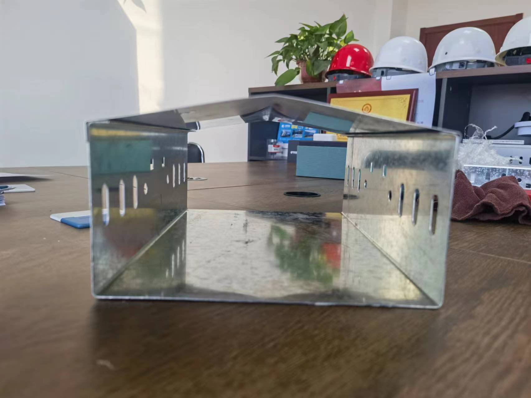 防水桥架